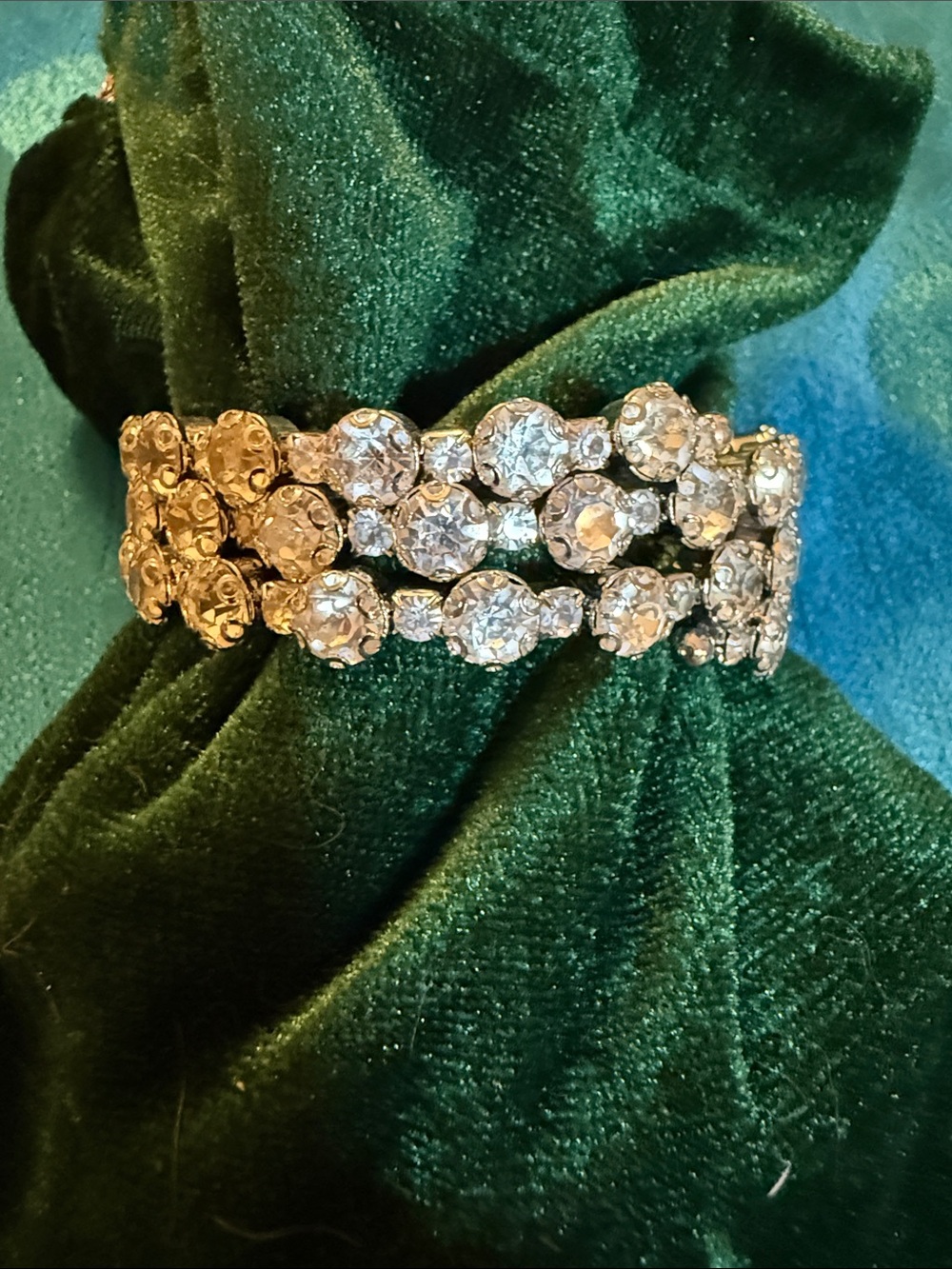 Vintage Crystal Stretch Bracelet - Sparkling Clear Stones